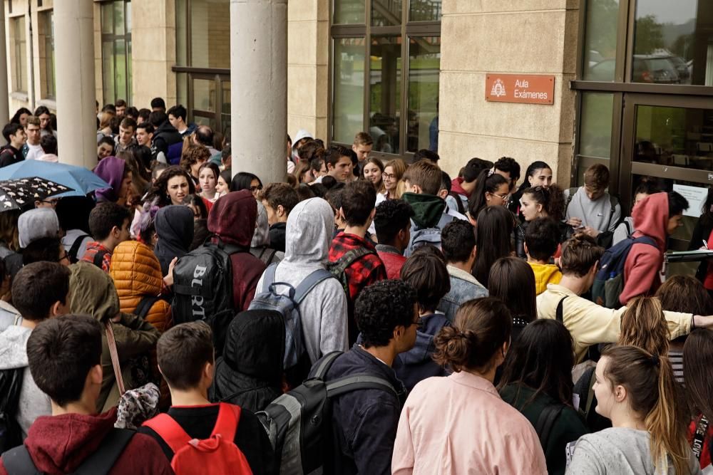 EBAU 2019 en Asturias: primer día de exámenes de selectividad en Gijón