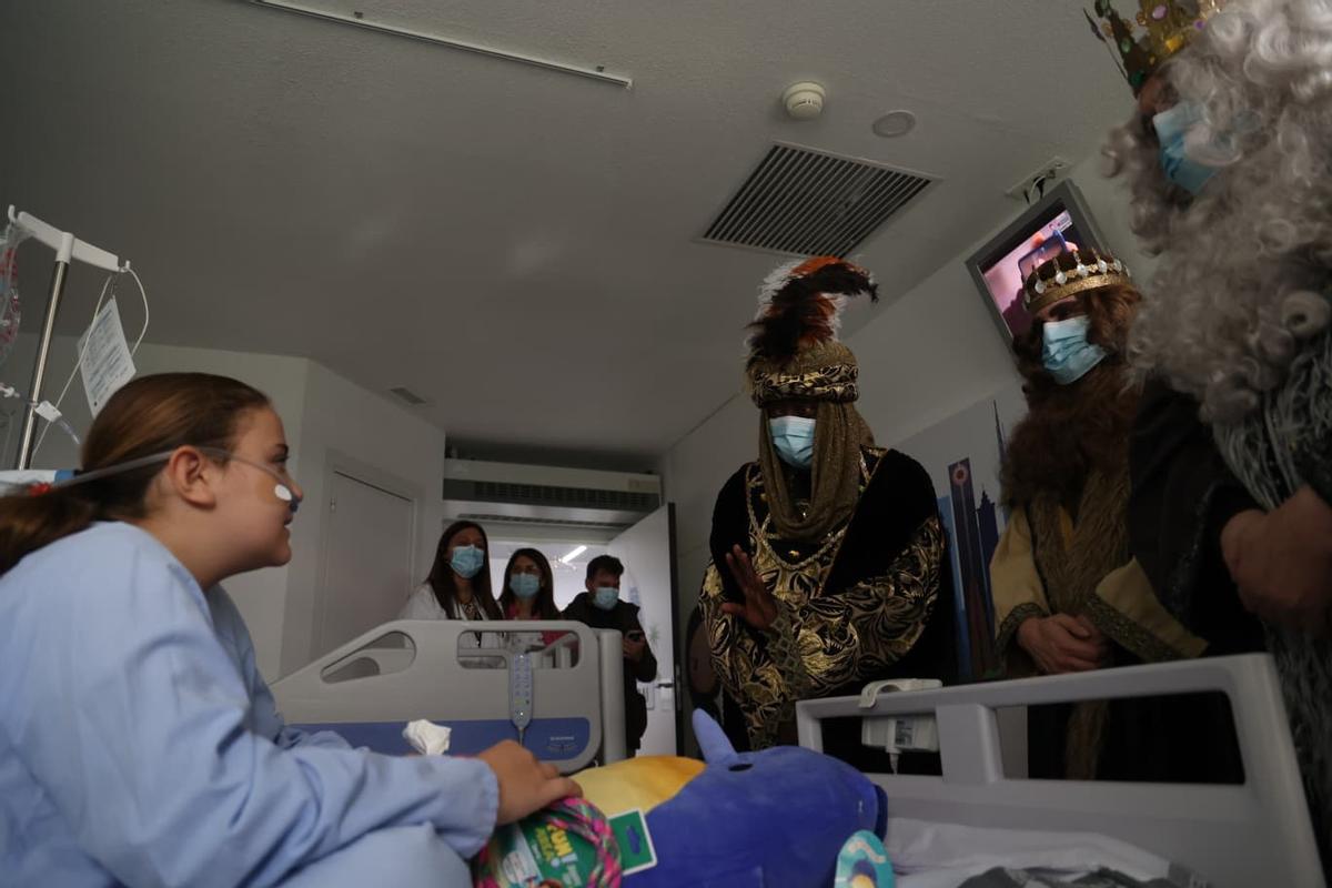 Sus Majestades de Oriente visitaron el ala pediátrica de los tres hospitales de la ciudad
