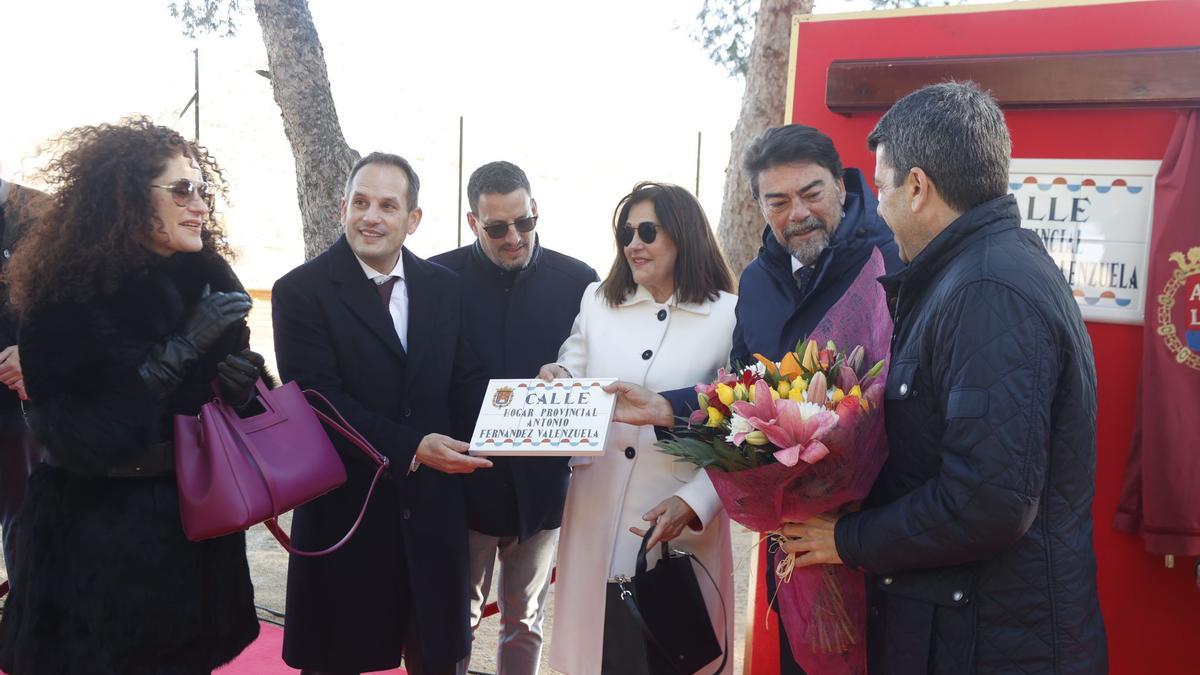 Inauguración de la calle con el nombre de Antonio Fernández Valenzuela