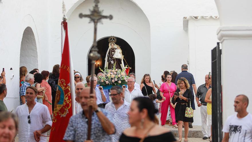 La Virgen del Carmen se hace a la mar en Sant Antoni