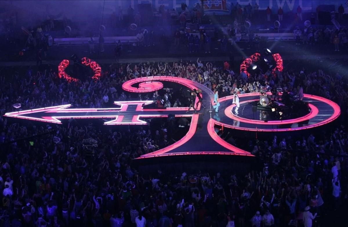 Concierto de Prince durante el partido de la Super Bowl XLI 2007, entre los Osos de Chicago y los Colts de Indianápolis en Miami. 