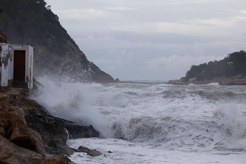 Temporal en el Port de Sant Miquel.