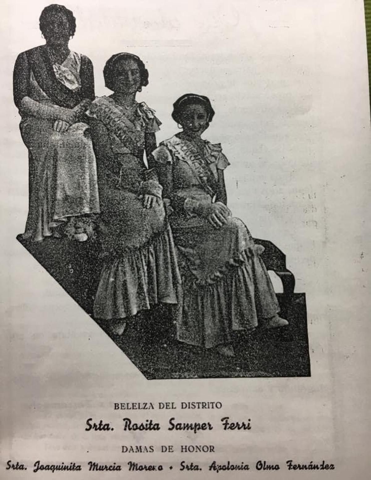 La madre de Mari Carmen, en el centro de la imagen, fue Dama de Honor en 1936 de la Foguera Camarada Maciá (la que ahora es San Cristóbal)