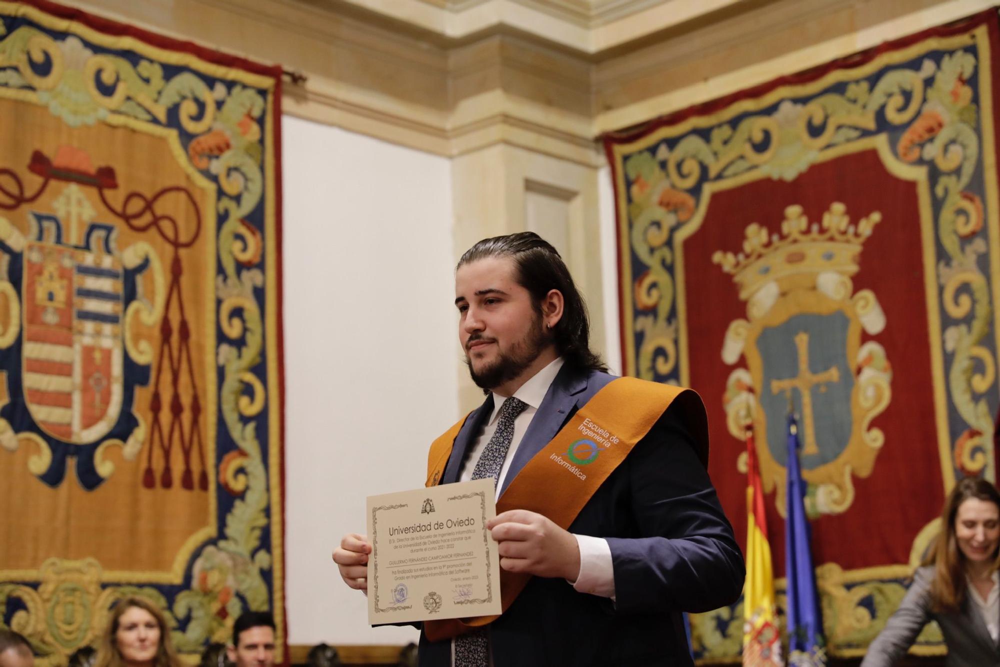 EN IMÁGENES:  Así fue la ceremonia de graduación de la Escuela de Ingeniería Informática de Oviedo