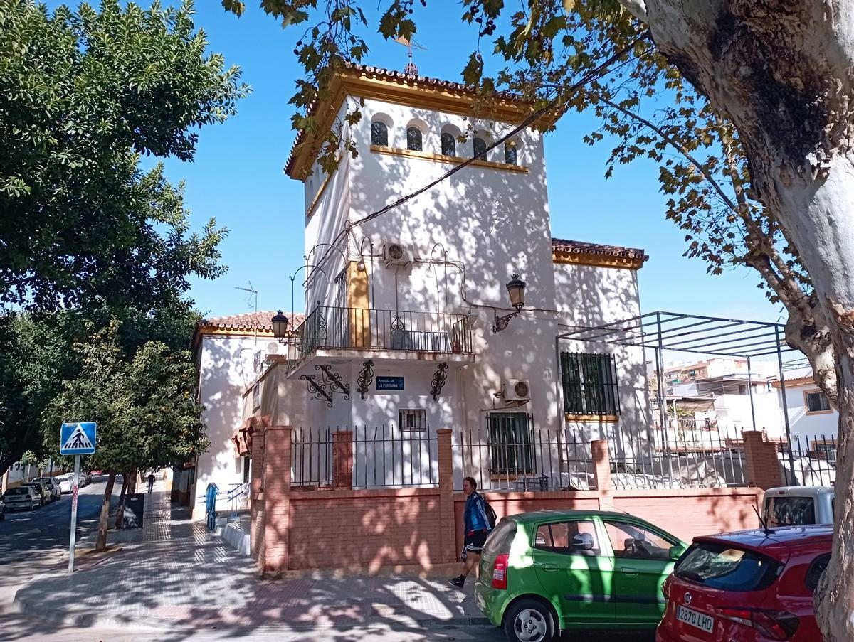 La que fuera primitiva sede de la Falange es hoy la sede de la asociación de vecinos y jubilados de Gamarra.