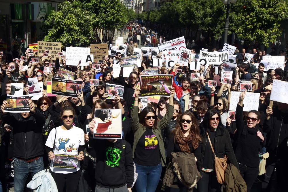 Manifestación y performance antitaurina en Valencia