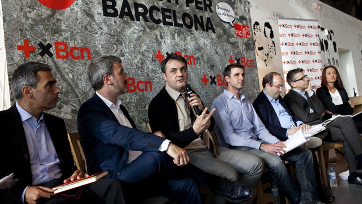 Debate de precandidatos el pasado 13 de junio. En la foto, entre otros dirigentes del partido, Albert Soler, Jaume Collboni, Jordi Martí y Laia Bonet.