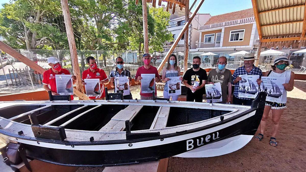 Presentación de la Semana da Cultura Mariñeira, ayer,m en el astillero de Banda do Río.