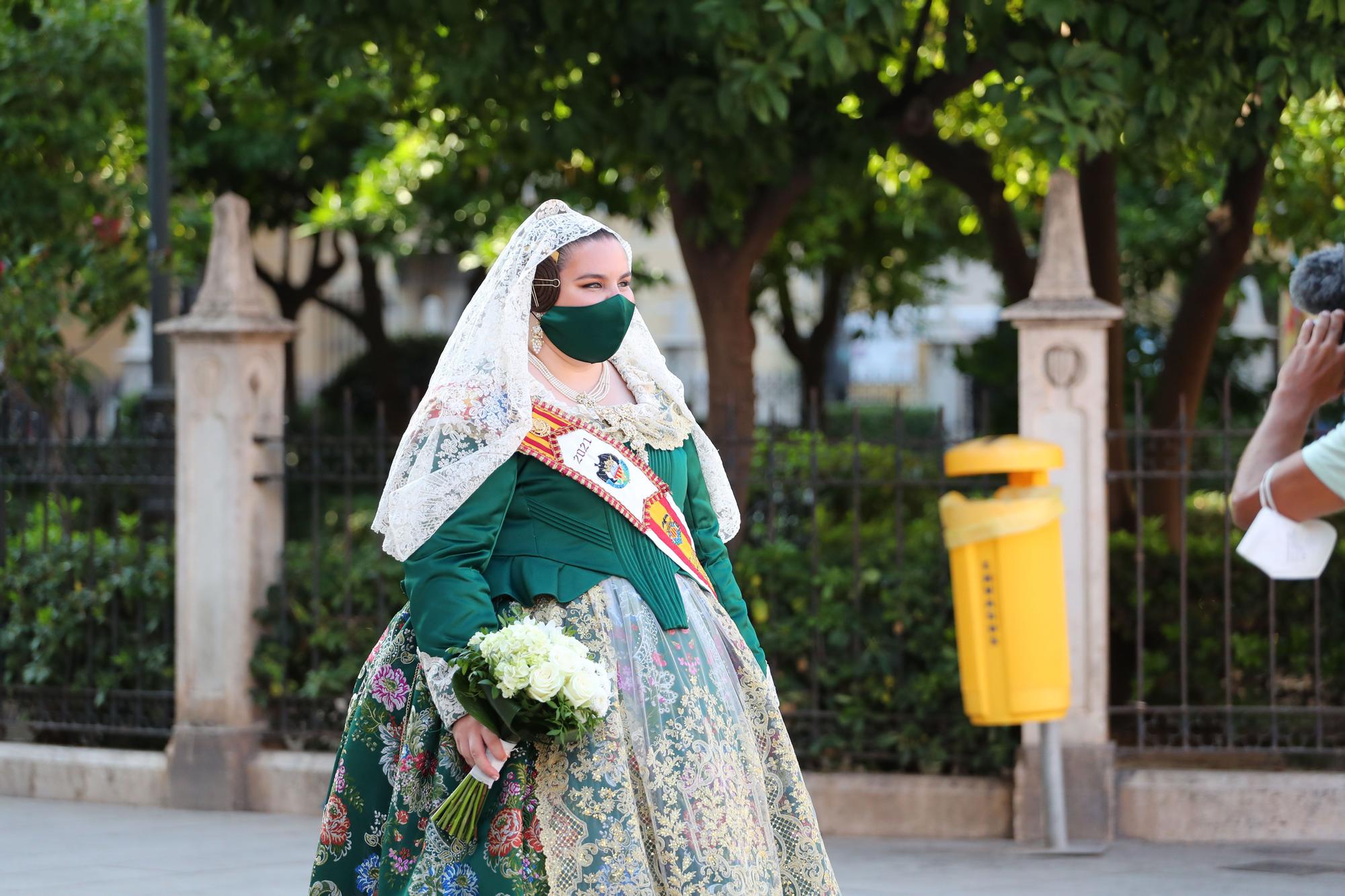 Búscate en la ofrenda por la calle caballeros de las 17:00 a las 18:00