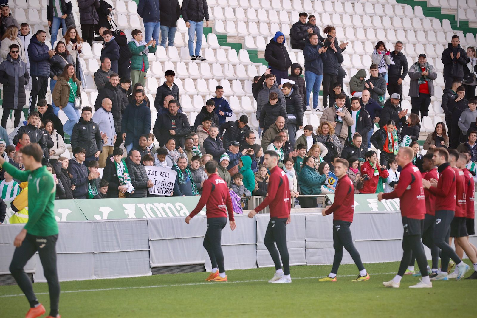 El Córdoba entrena ante su afición en El Arcángel