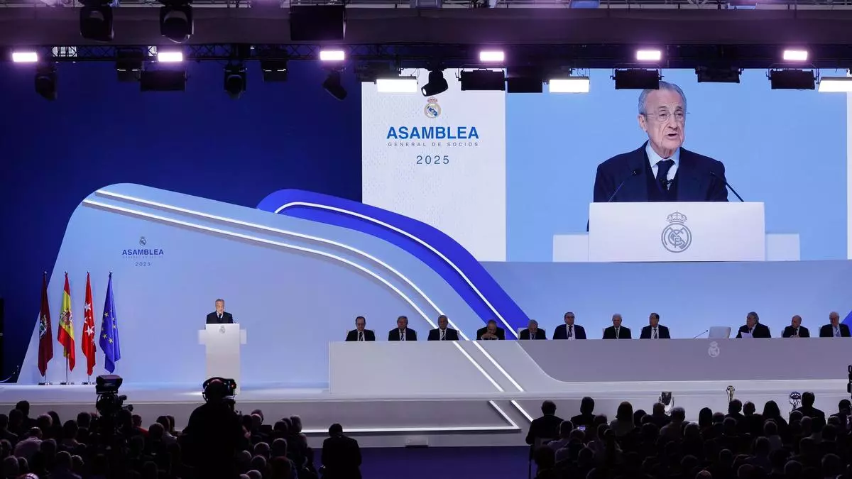 Florentino Pérez: "No es normal que el presidente de LaLiga promueva un partido fuera de España"