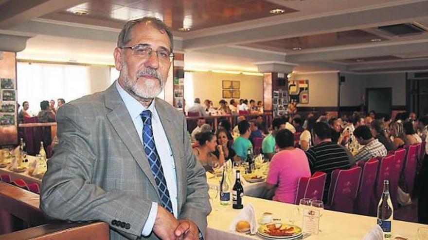 El maestro de Logrezana José Manuel García Yedra se despide de las aulas