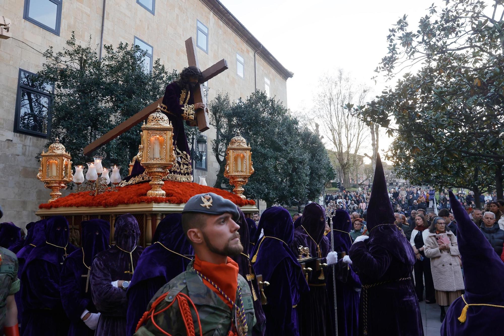 El Señor de Oviedo atrae multitudes: mira las fotos de la procesión del Nazareno