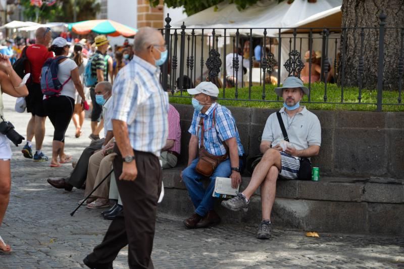 Dia del Pino: peregrinos llegando y visitando a Teror