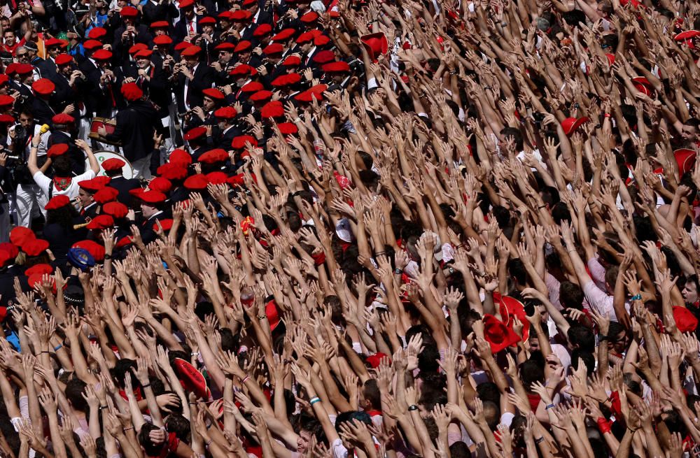 Un chupinazo inclusiu dóna inici als «Sanfermines