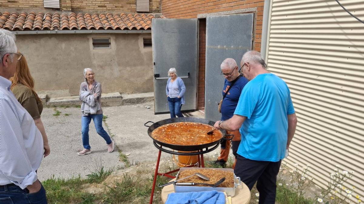Preparant el dinar de germanor