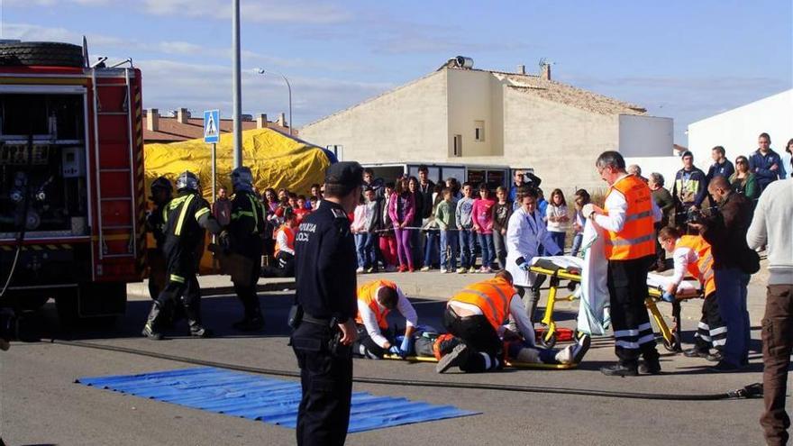 250 personas participan en un simulacro de accidente de tráfico en Villafranca