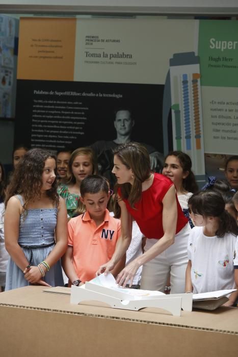 Visita de la Reina Letizia al colegio Quirinal