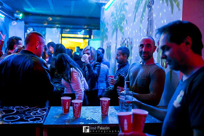 Ambiente nocturno en las fiestas de Benidorm