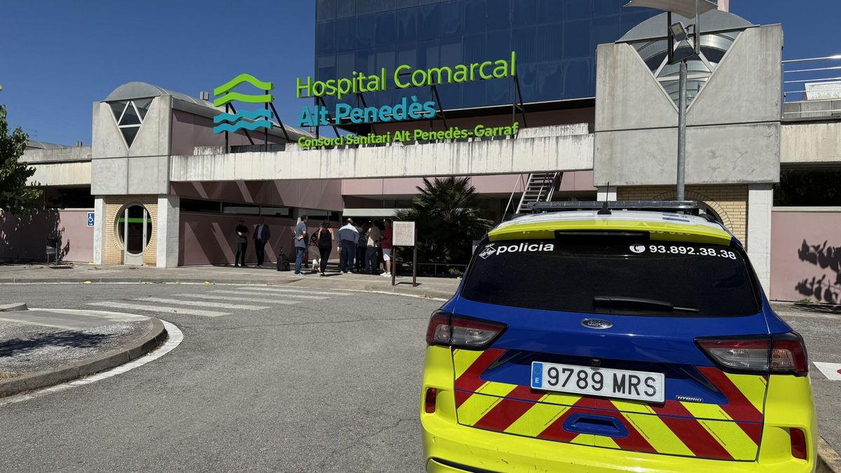 L'Hospital Comarcal de l'Alt Penedès, en el moment d'anunciar el tancament pels efectes de la tempesta