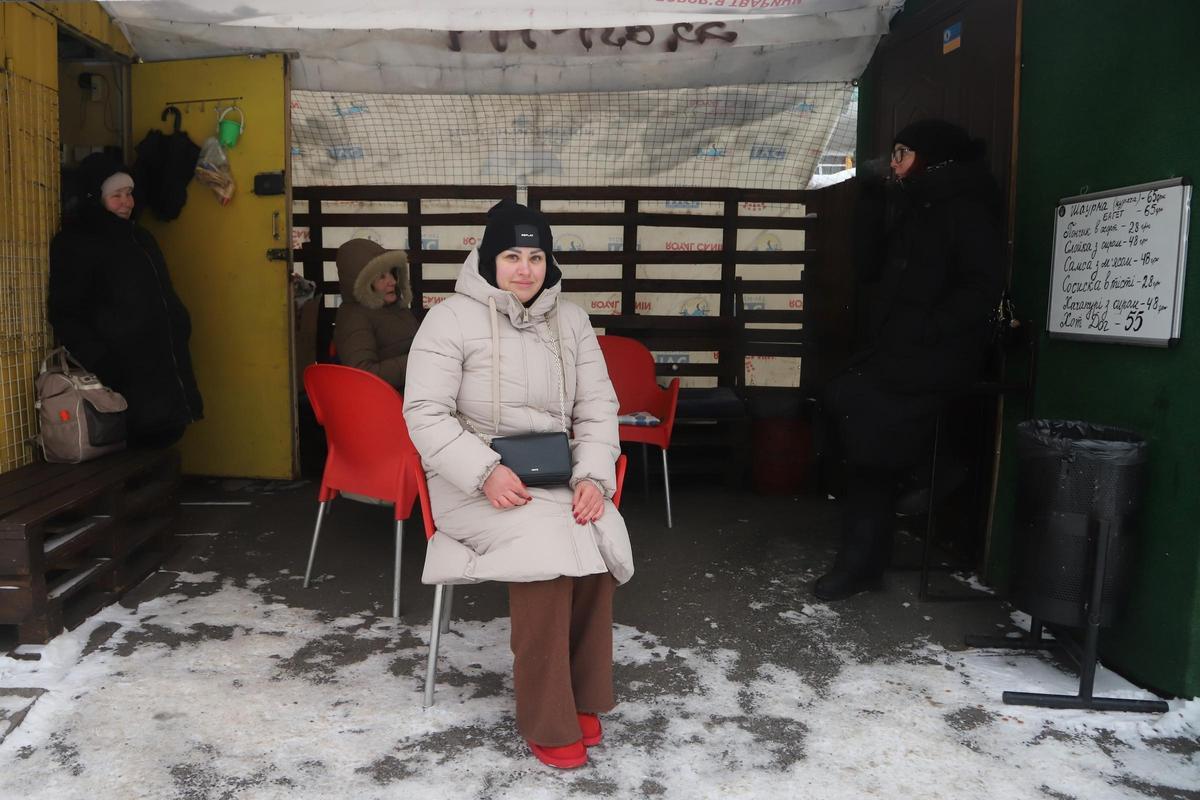 María Farinets, residente de Kiev afectada por el apagón eléctrico.