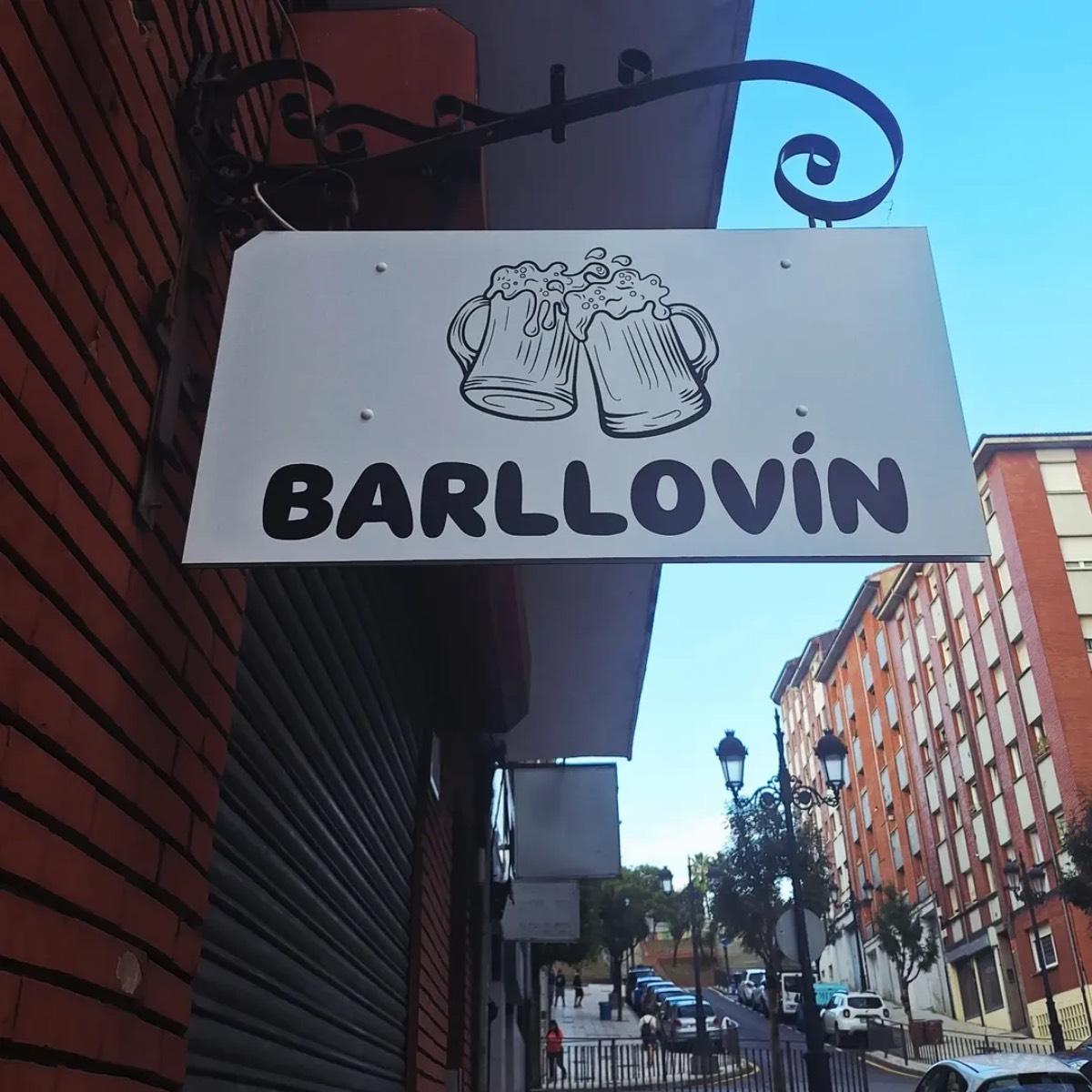 La fachada de uno de los bares favoritos de los vecinos de Asturias