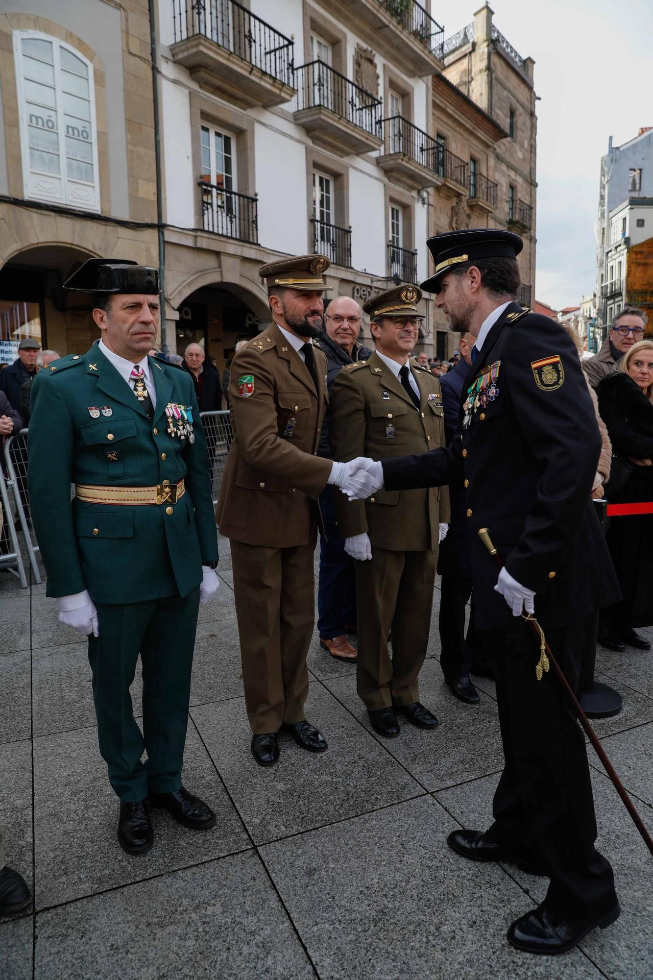 EN IMÁGENES: La Policía Nacional celebra su 200 aniversario en la Plaza de España de Avilés