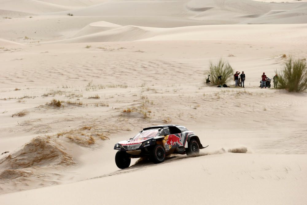 Carlos Sainz se alza ganador en el Rally Dakar