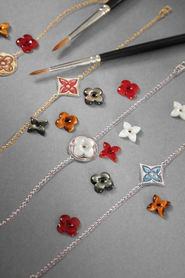 Trabajos artesanos de Louis Vuitton en su colección 'Color Blossom'