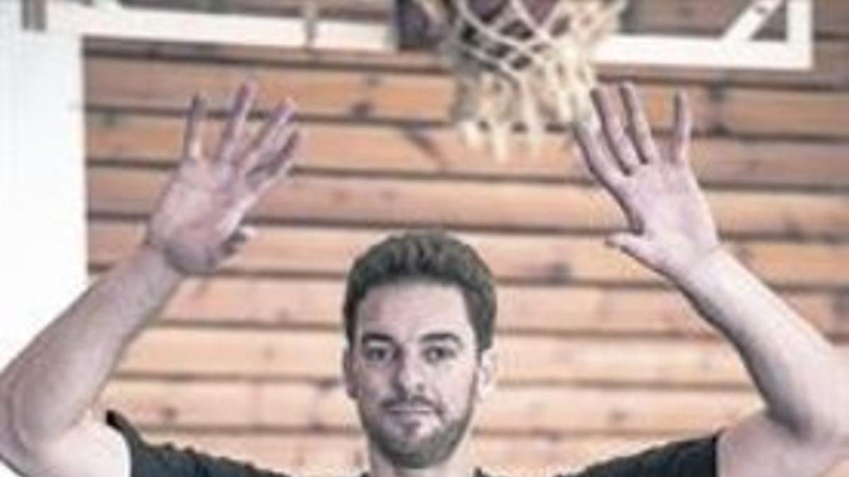 Pau Gasol, en el campus en el CAR de Sant Cugat.