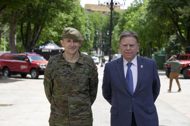 En imágenes | Prepatativos del Día de las Fuerzas Armadas en Oviedo