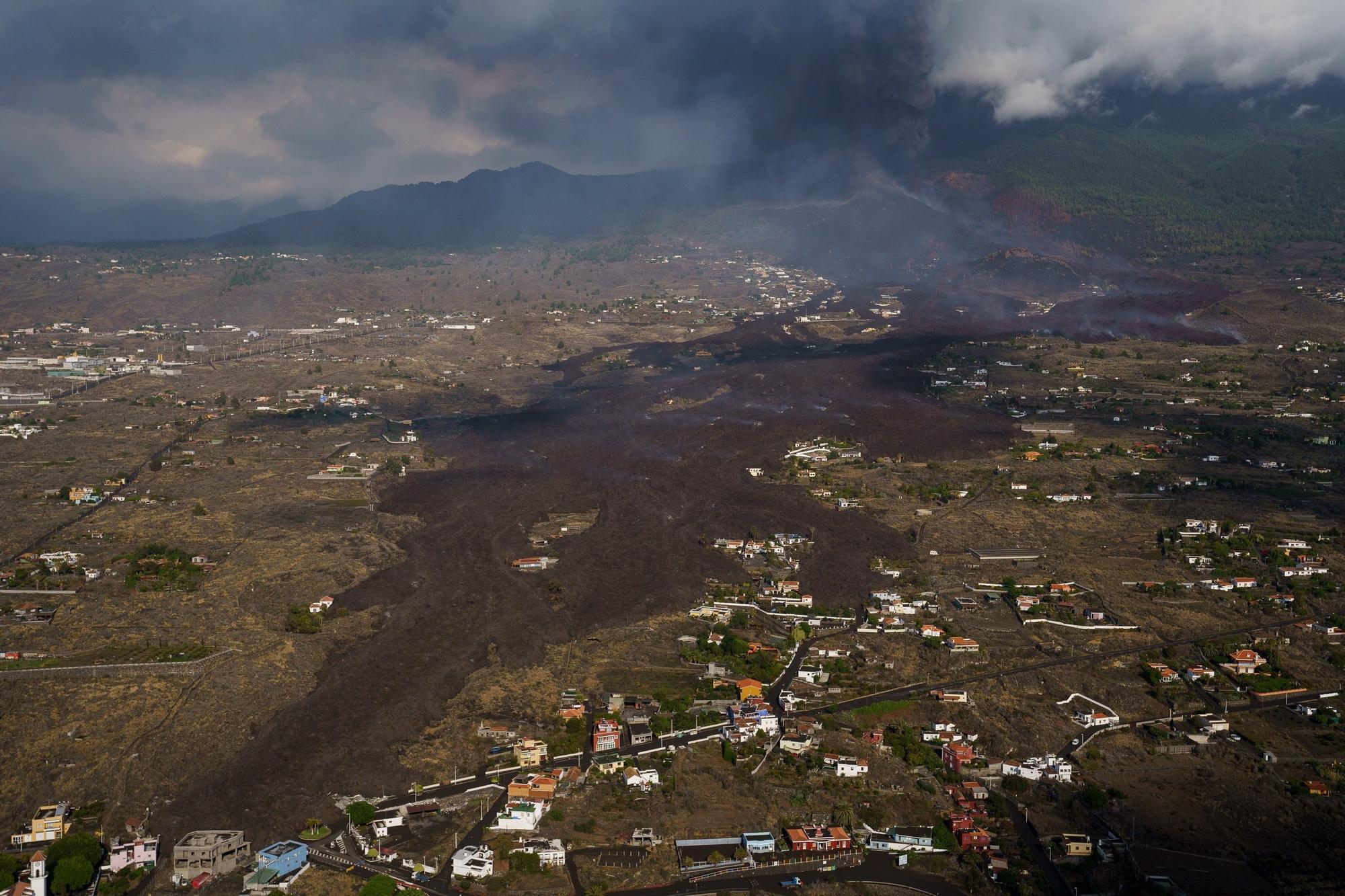 Viviendas amenazadas por la lava del volcán de La Palma el pasado mes de septiembre.