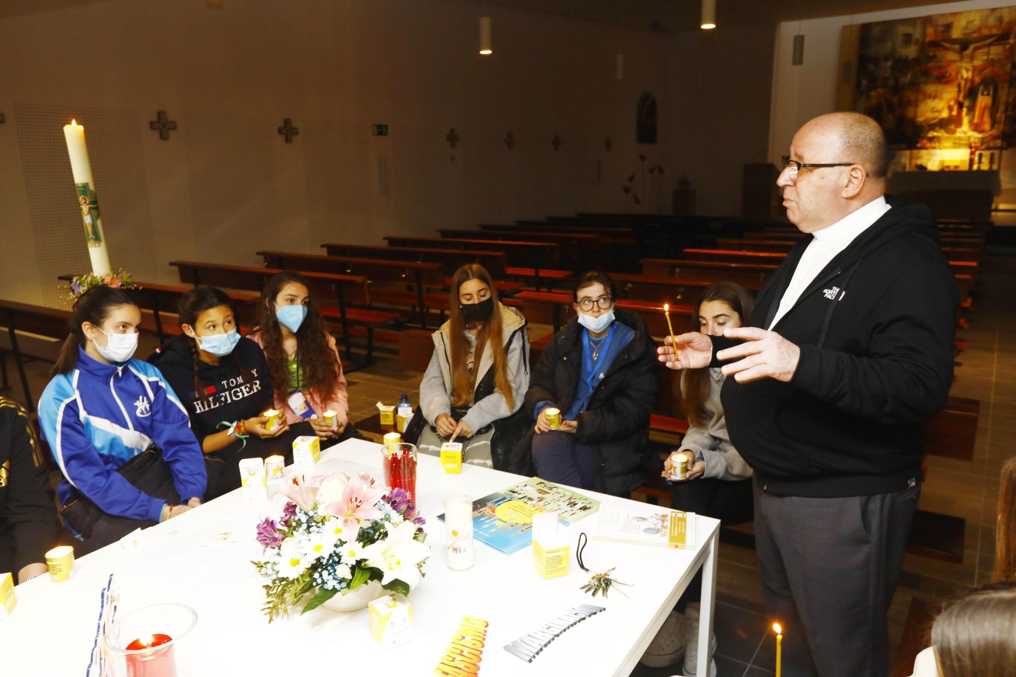 Acto en recuerdo de las víctimas del Holocausto en la parroquia de San Ignacio Clemente Delgado de Valdespartera