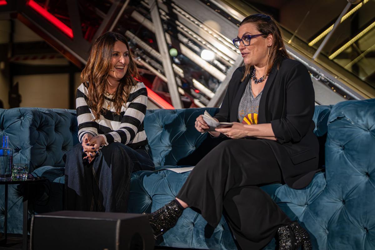 Las Mamarazzis celebran su quinto aniversario en Casa Seat con un capítulo sobre La Duquesa de Alba