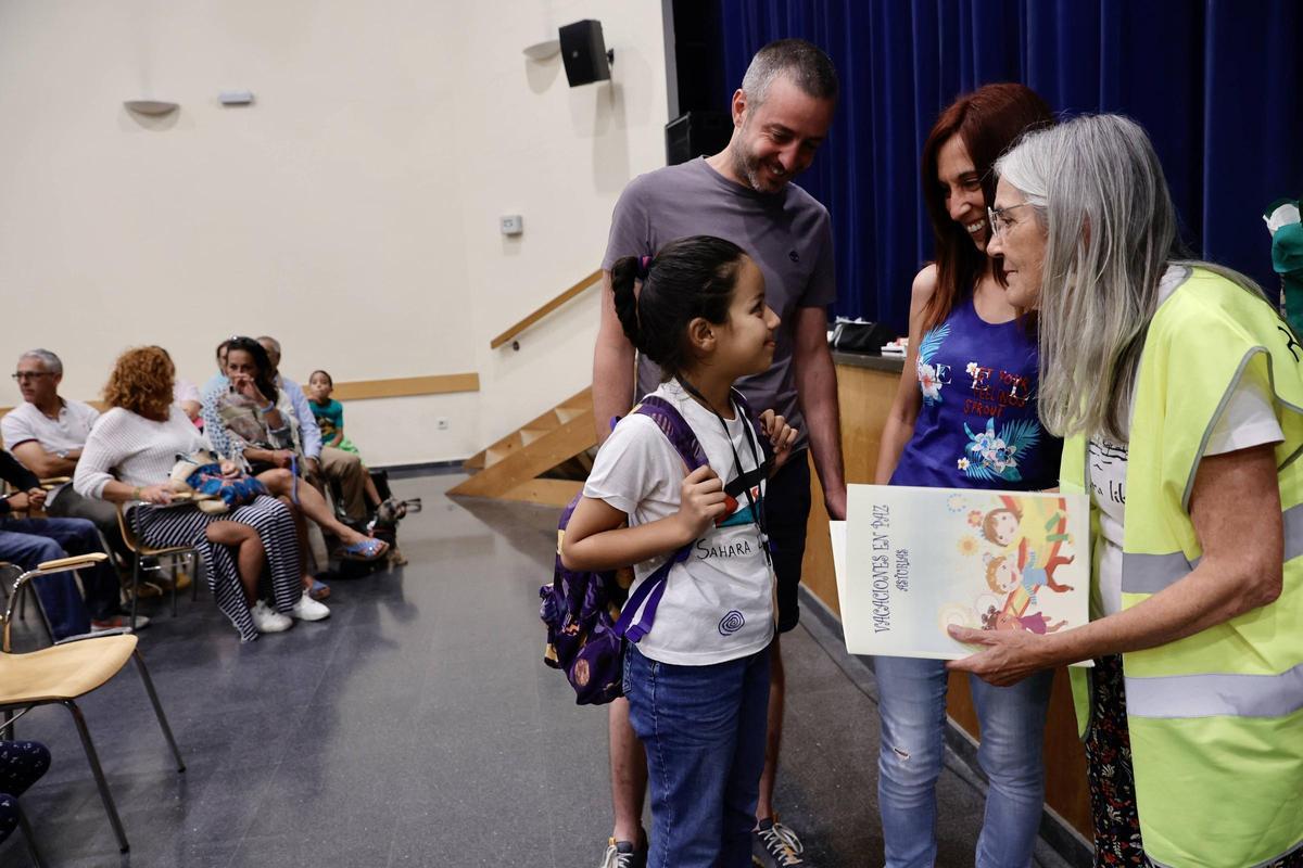 EN IMÁGENES: la llegada a Avilés de los niños saharauis del programa ...