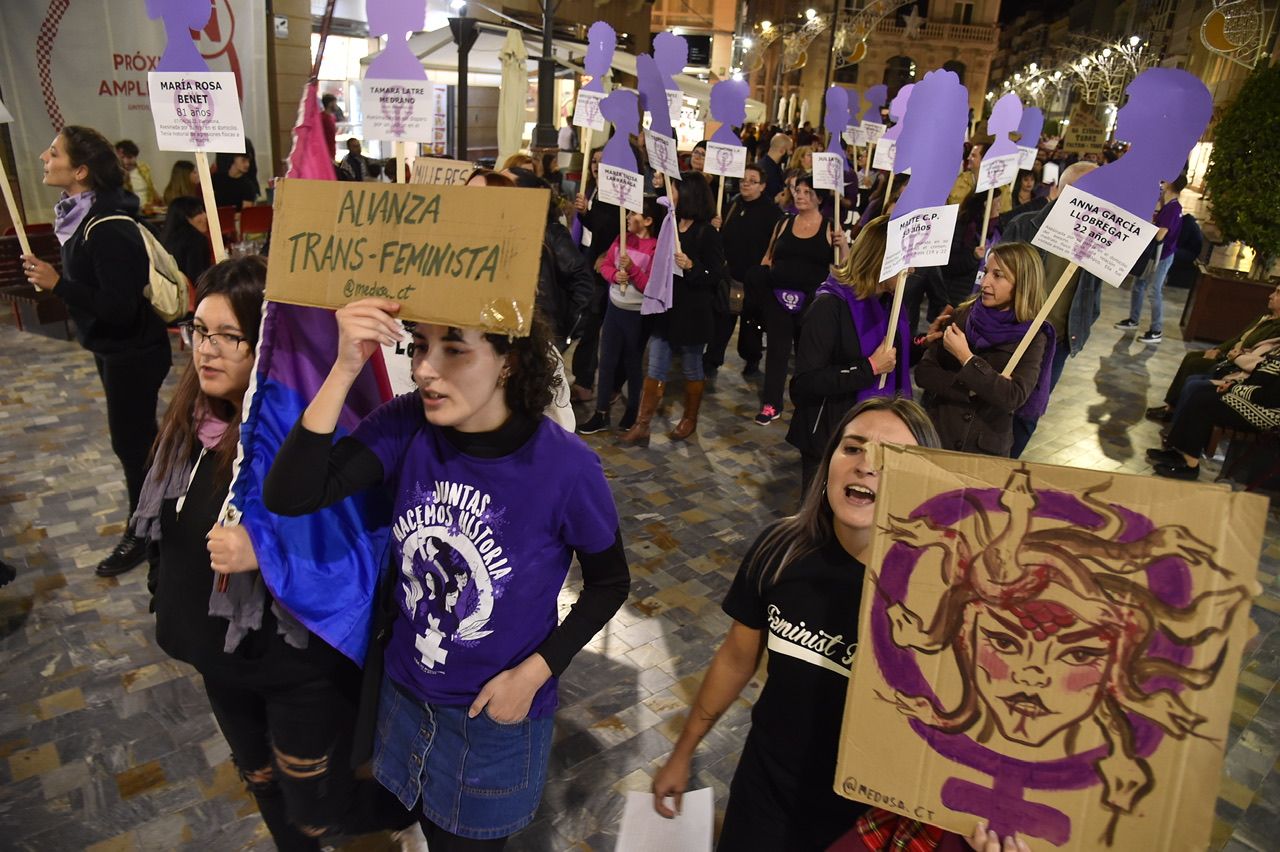 25N | Las imágenes de la manifestación en Cartagena