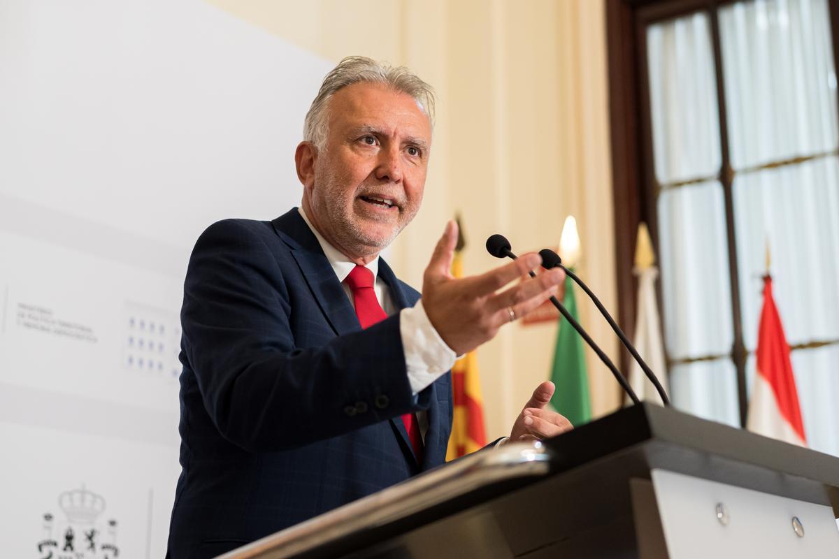 El ministro de Política Territorial, Ángel Víctor Torres, en rueda de prensa este miércoles en el ministerio.