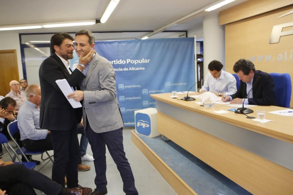 César Sánchez se centrará en el PP del Congreso y renuncia a la Diputación