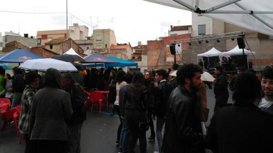 El Maig di Gras se despide de Borriana con gran éxito de público pese a la lluvia