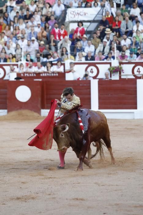 Novillada con picadores en El Bibio