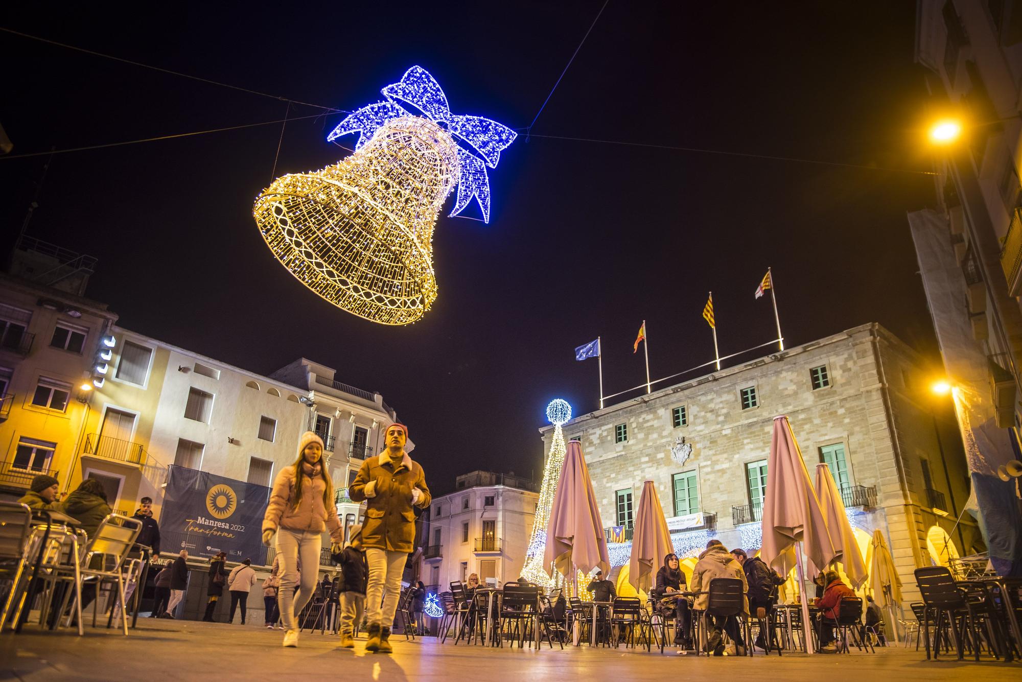 Manresa s'il·lumina: S'engega la il·luminació nadalenca a la ciutat