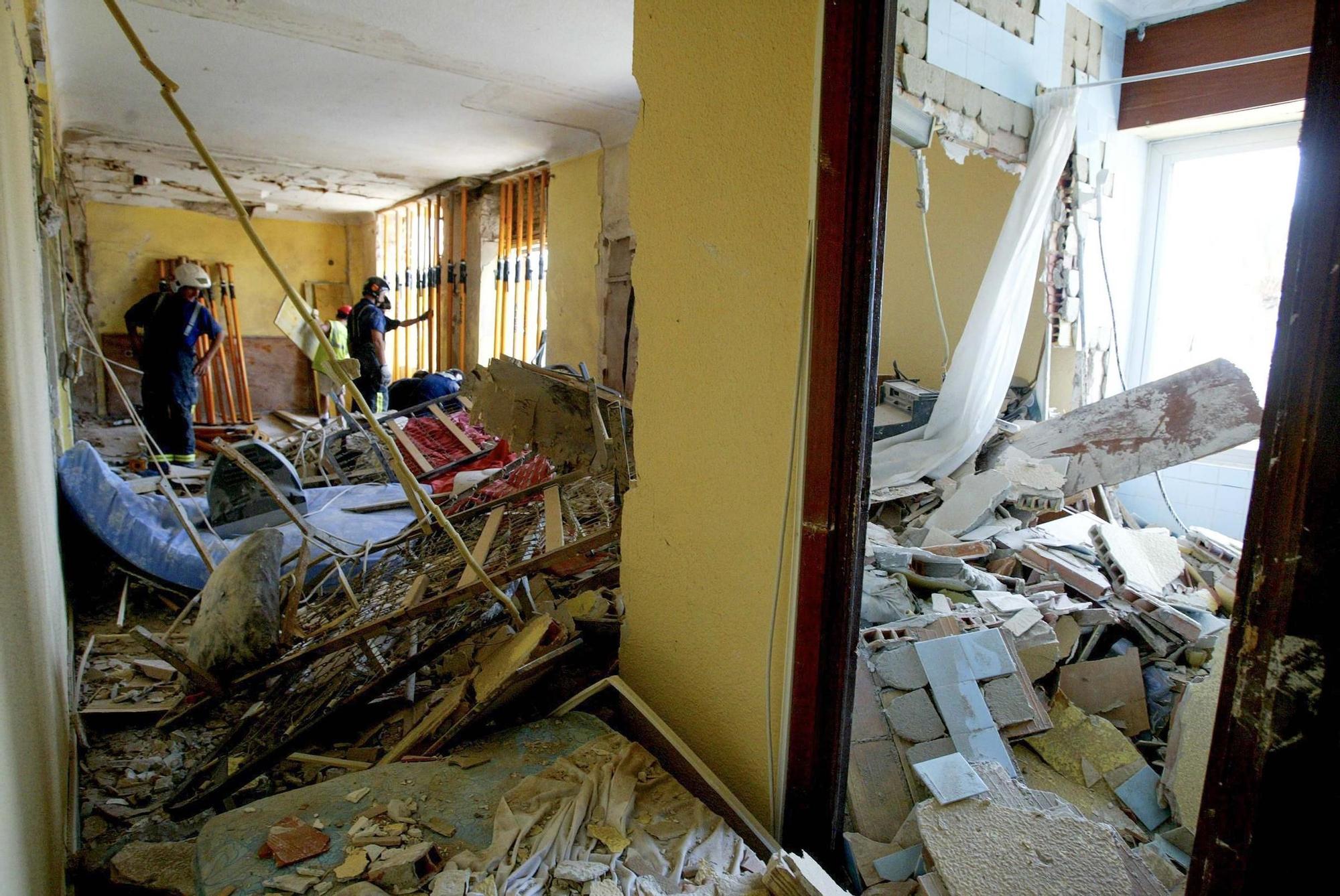 Estas son las fotos del hotel Bahia, uno de los dos atentados que cometió el etarra Asier Eceiza en 2003 en Alicante y Benidorm por los que ha sido condenado a a 182 años de carcel