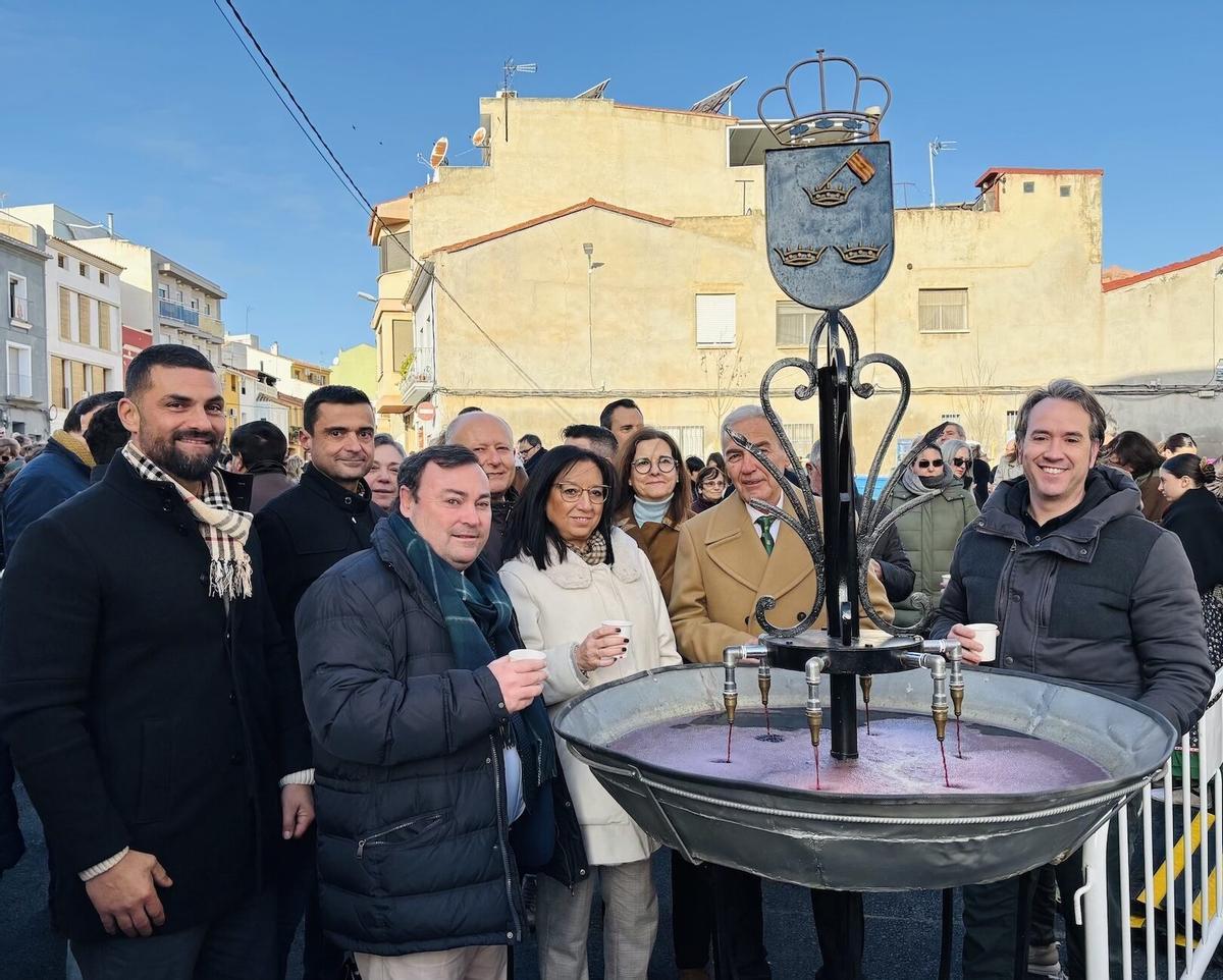 Massó visita Burriana con Parra (a la izquierda) presente.