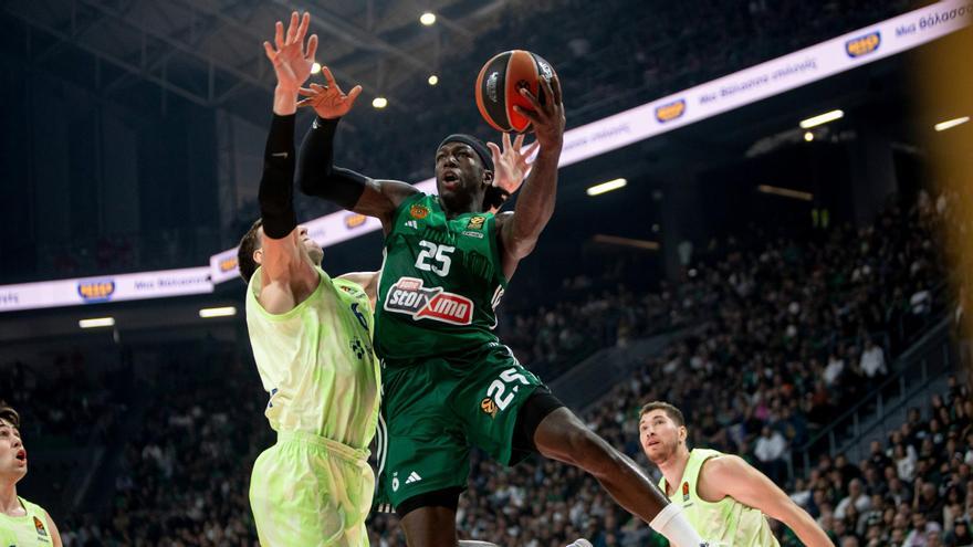 Un imparable Kendrick Nunn lideró al Panathinaikos a la victoria ante el Barça.