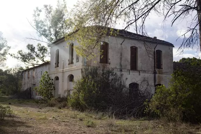 Este es el estado de deterioro que sufre la "Casa de los Quadrado" en Xàtiva