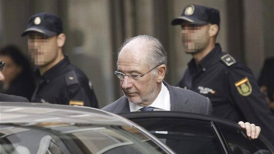 Rato presenta un aval bancario para evitar el embargo