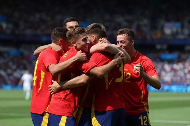 Fútbol en los Juegos Olímpicos | Uzbekistán - España, en imágenes