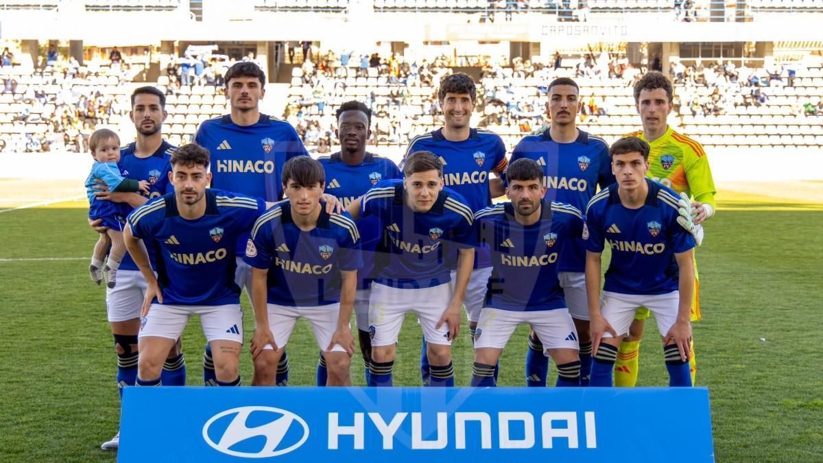 Los jugadores del Lleida en el Camp d'Esports.