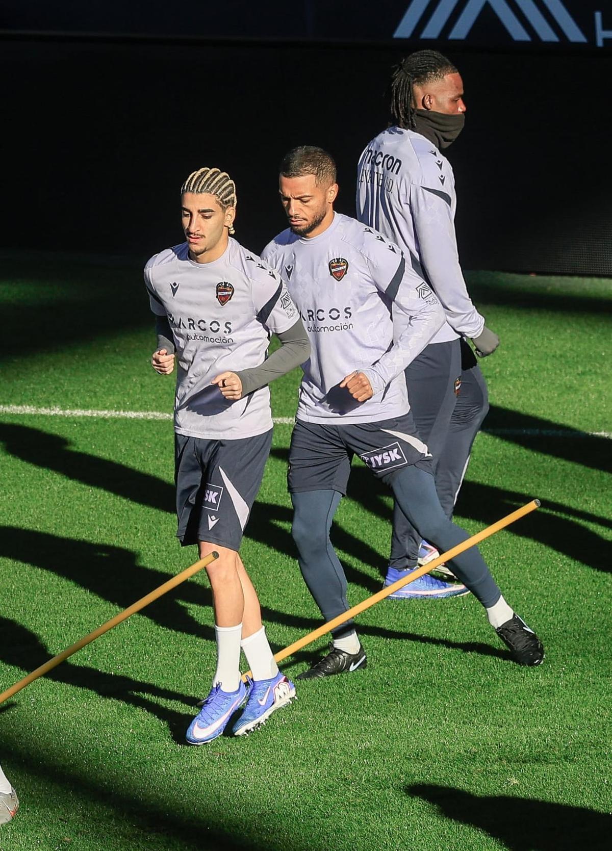 Abed, en el entrenamiento de este jueves en el Ciutat de València