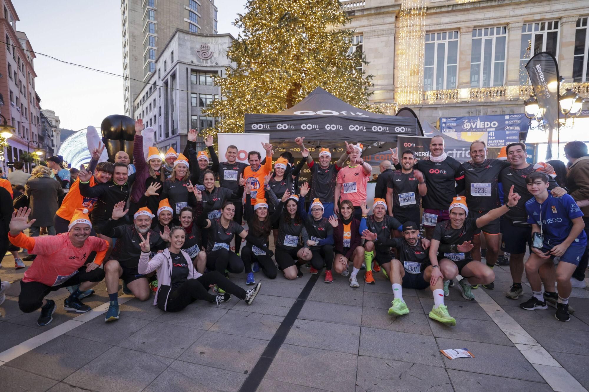 EN IMÁGENES: Alejandro Onís y Mariam Benkert saltan del segundo al primer puesto en la San Silvestre de Oviedo